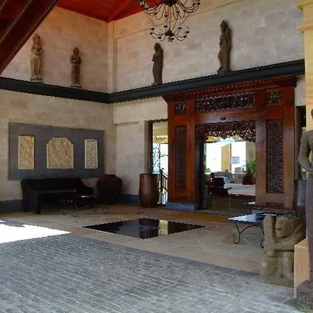 리젠시 컨트리 클럽, 아파트먼트 스위트 3* 플라야데라스아메리카스