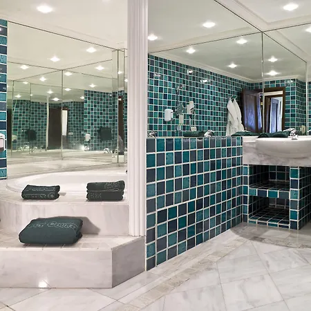 리젠시 컨트리 클럽, 아파트먼트 스위트 3* 플라야데라스아메리카스