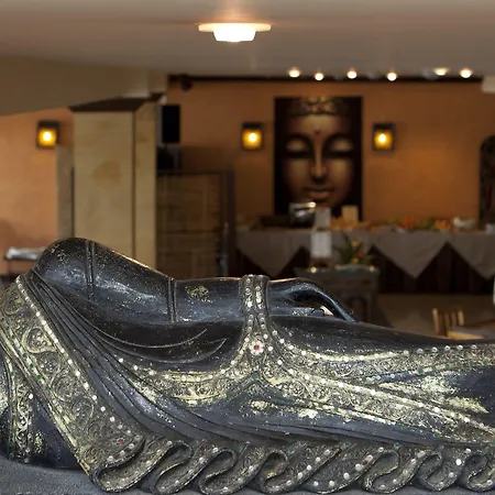 호텔 리젠시 컨트리 클럽, 아파트먼트 스위트 3*