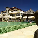Regency Country Club, 3*