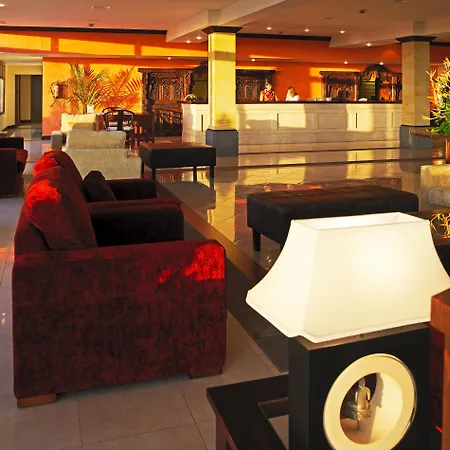 Regency Country Club, Szálloda