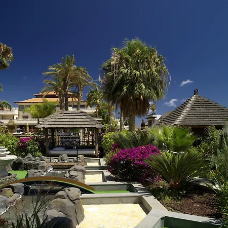 Regency Country Club, Szálloda 3*