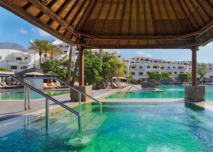 Regency Country Club, Hotel 3*