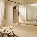 Regency Country Club, Hotell 3*
