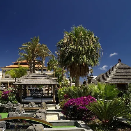 מלון Regency Country Club,
