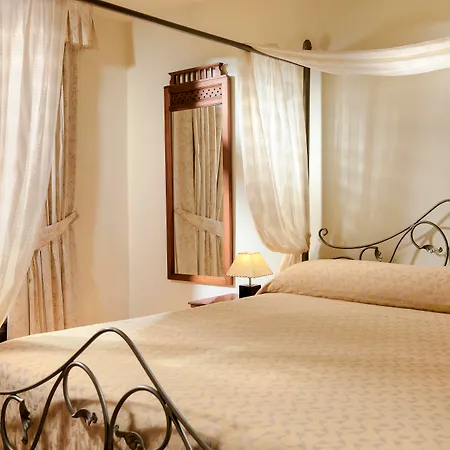 מלון Regency Country Club, 3*
