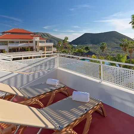 Regency Country Club, מלון 3*