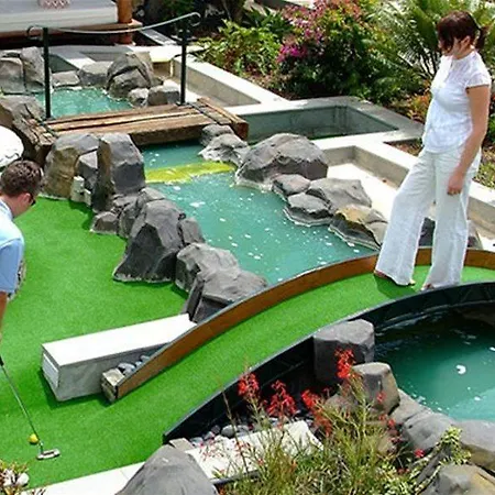 מלון Regency Country Club, 3*
