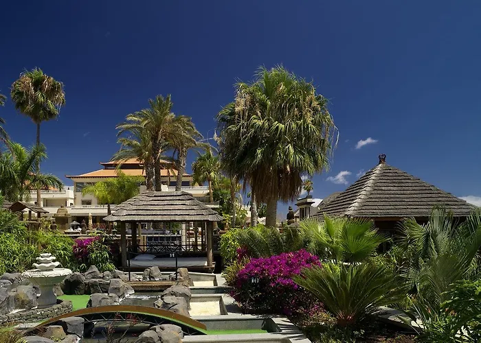 Отель Regency Country Club,