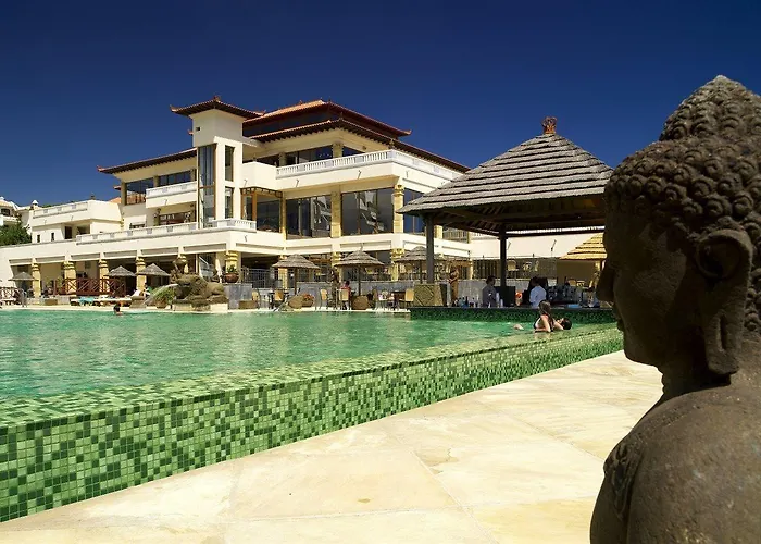 Regency Country Club, 3*