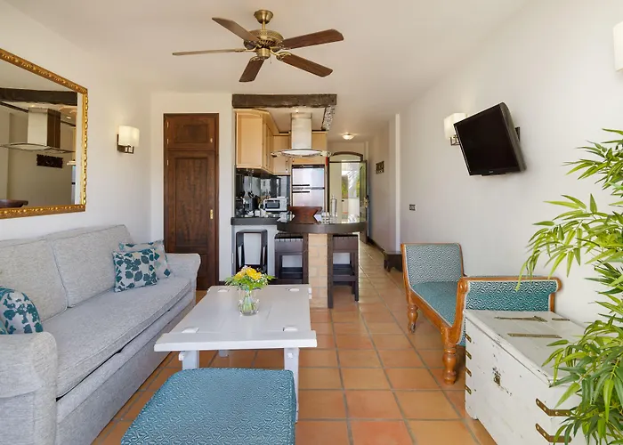 Regency Country Club, Hotel 3*