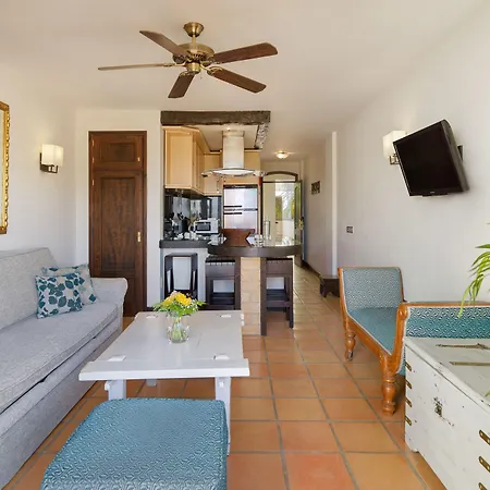 Regency Country Club, Hotel 3*