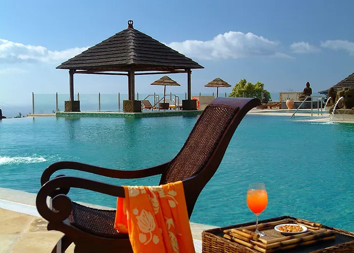 Отель Regency Country Club, Плая-де-лас-Америкас