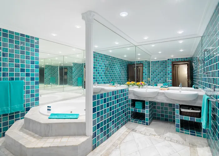 Отель Regency Country Club, Плая-де-лас-Америкас